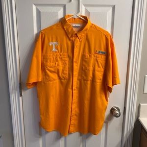 Columbia fishing shirt. Size M.